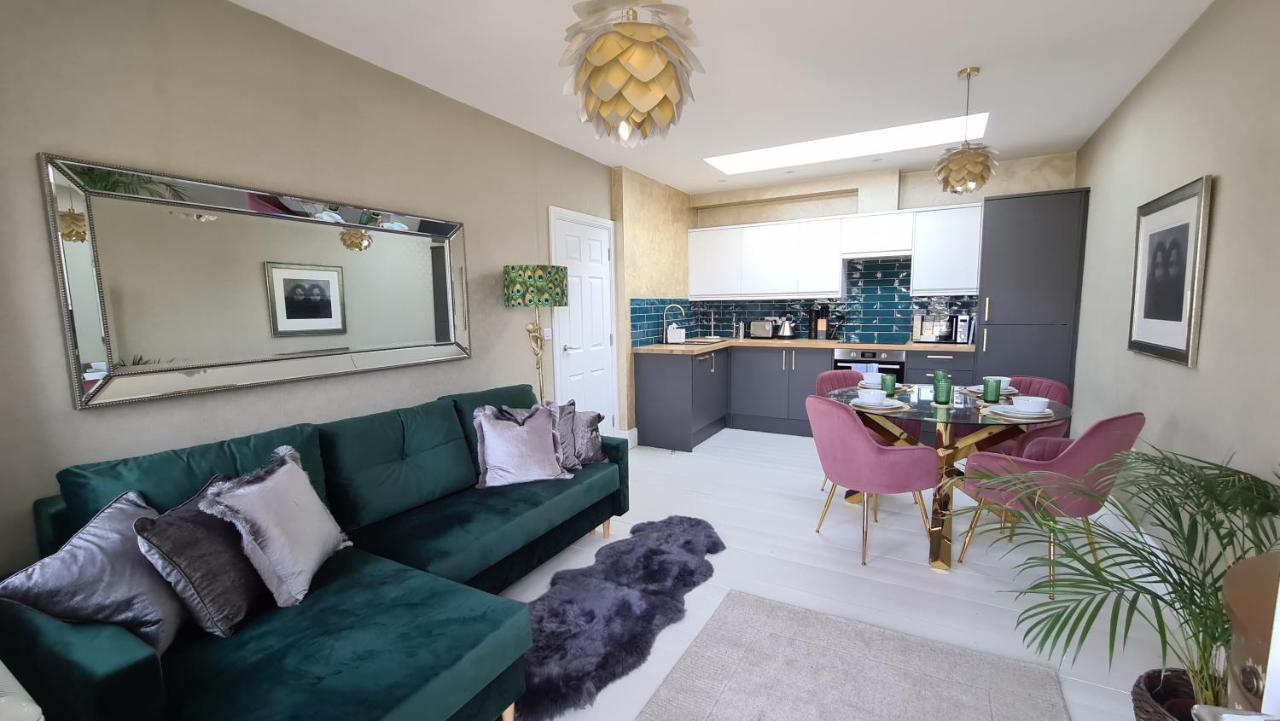 The Loughborough - Elegant, Glamourous Boutique 1 Bed, Central Труро Экстерьер фото